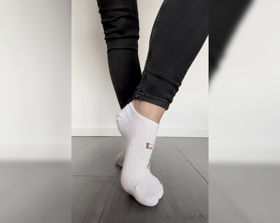 Sarina Jones aka sarinajones - 08-08-2023 OnlyFans Video - I hope you like some colorful and mismatched socks