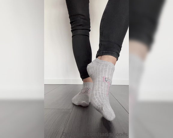 Sarina Jones aka sarinajones - 08-08-2023 OnlyFans Video - I hope you like some colorful and mismatched socks