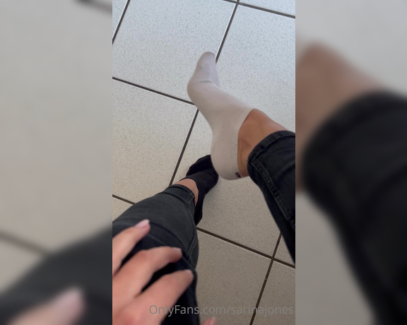 Sarina Jones aka sarinajones - 05-22-2023 OnlyFans Video - Just wearing some mismatched black and white socks