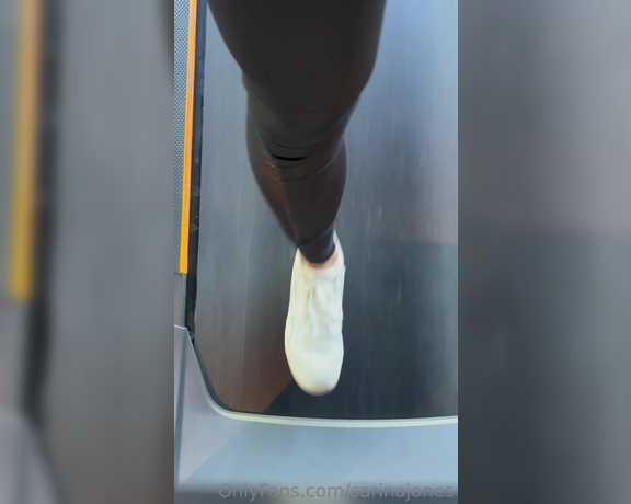 Sarina Jones aka sarinajones - 11-02-2023 OnlyFans Video - WHO like to watch me while I walk on the treadmill