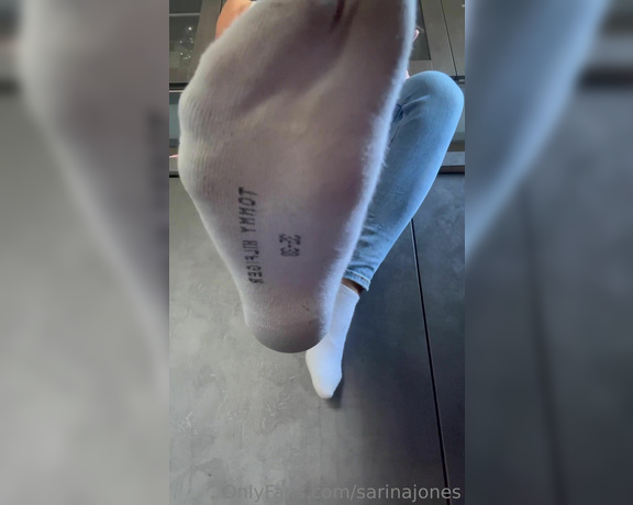 Sarina Jones aka sarinajones - 11-12-2023 OnlyFans Video - POV Im sitting on top of my kitchen counter and wearing todays socks