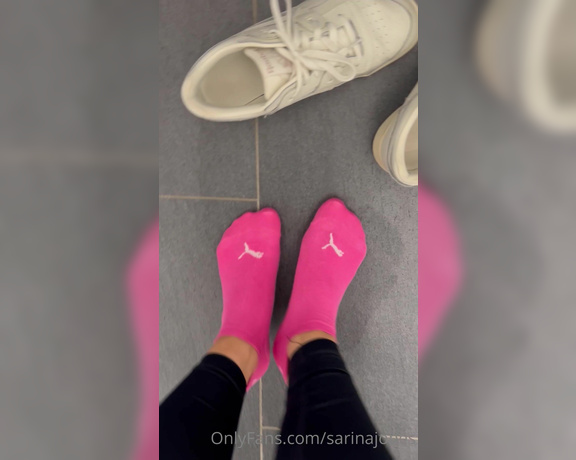 Sarina Jones aka sarinajones - 12-02-2023 OnlyFans Video - My gym outfit matches my pink socks