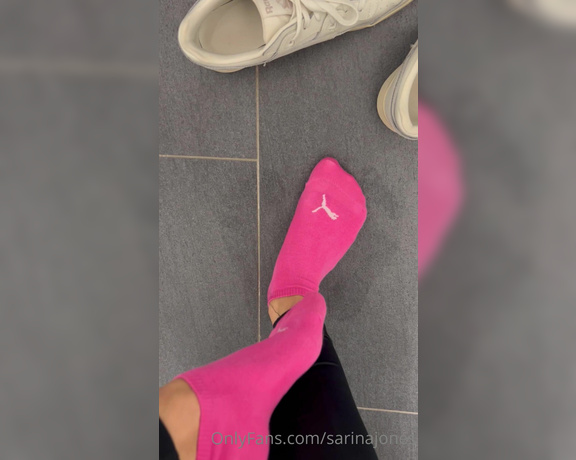 Sarina Jones aka sarinajones - 12-02-2023 OnlyFans Video - My gym outfit matches my pink socks