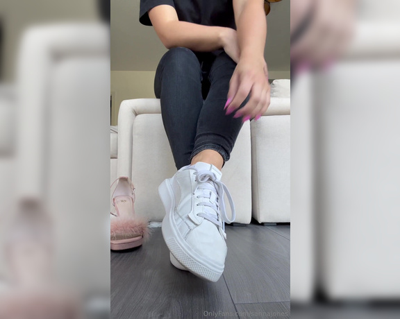 Sarina Jones aka sarinajones - 12-30-2023 OnlyFans Video - Im taking off my white puma sneaker and my slightly dirty socks