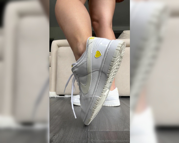 Sarina Jones aka sarinajones - 09-24-2024 OnlyFans Video - I present these white Nike dunk low to you