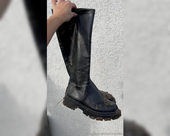 Sarina Jones aka sarinajones - 01-22-2024 OnlyFans Video - These muddy and dirty boots are a custom request