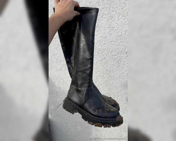 Sarina Jones aka sarinajones - 01-22-2024 OnlyFans Video - These muddy and dirty boots are a custom request