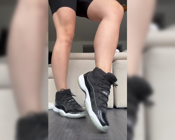 Sarina Jones aka sarinajones - 12-05-2023 OnlyFans Video - So you like when I put on my Jordan 11 without socks or do you prefer