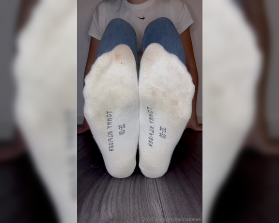 Sarina Jones aka sarinajones - 12-06-2024 OnlyFans Video - I take off my McQueens to present you my dirty socks