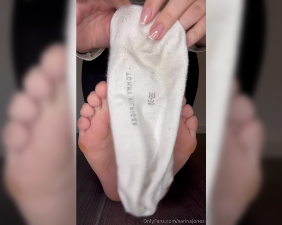 Sarina Jones aka sarinajones - 03-04-2024 OnlyFans Video - You want to see some dirty socks Ahaha today Im showing you my bare soles