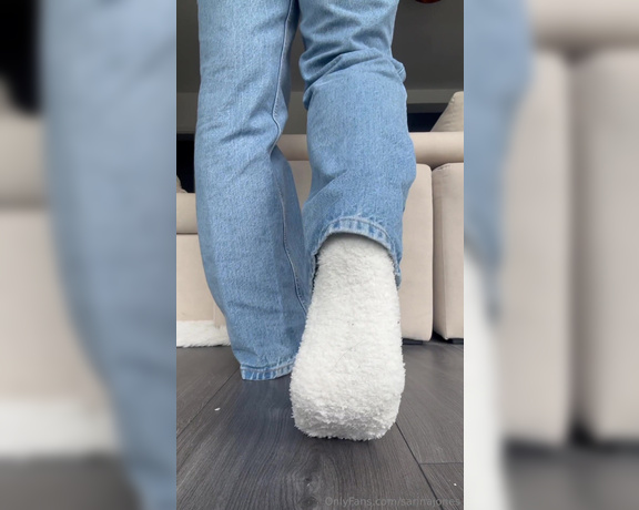 Sarina Jones aka sarinajones - 12-02-2024 OnlyFans Video - Fuzzy socks will keep my feet warm amp sweaty