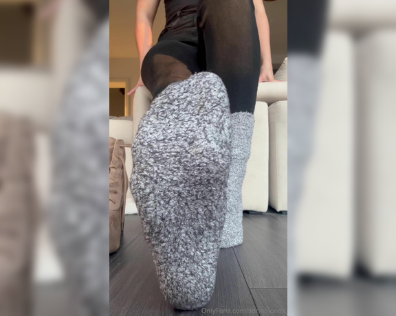 Sarina Jones aka sarinajones - 12-10-2024 OnlyFans Video - Fuzzy socks season just started Watch my fuzzy soles