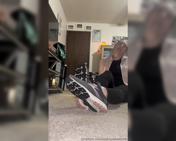 SoldmySolesforInk aka soldmysolesforink - 09-22-2023 OnlyFans Video - These soles and toes have had a fun and exciting evening