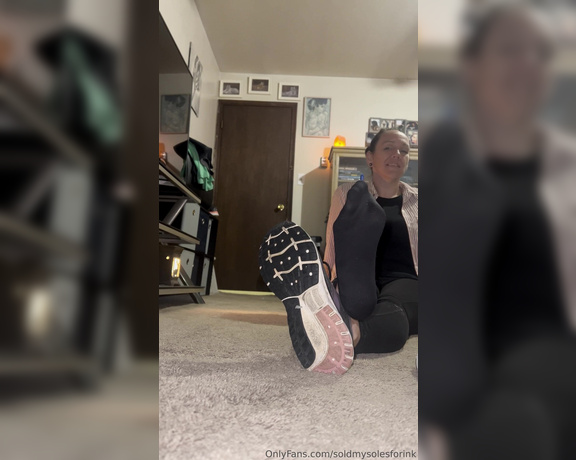 SoldmySolesforInk aka soldmysolesforink - 09-22-2023 OnlyFans Video - These soles and toes have had a fun and exciting evening