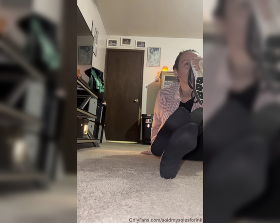 SoldmySolesforInk aka soldmysolesforink - 09-22-2023 OnlyFans Video - These soles and toes have had a fun and exciting evening