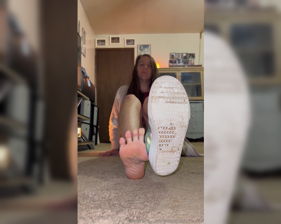 SoldmySolesforInk aka soldmysolesforink - 09-20-2023 OnlyFans Video - Enjoyed a sockless day and ended making some super fun customs and even more fun calls