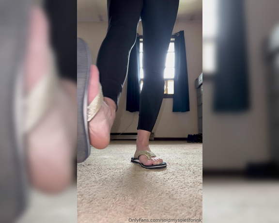 SoldmySolesforInk aka soldmysolesforink - 10-07-2023 OnlyFans Video - Running some errands and then happy custom day Going to try to pop on a live