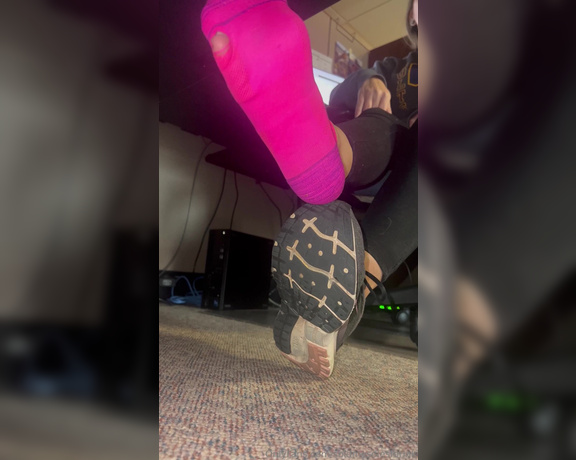 SoldmySolesforInk aka soldmysolesforink - 10-20-2023 OnlyFans Video - Mid day check for my favorite foot freaks  Im not feeling the best and that