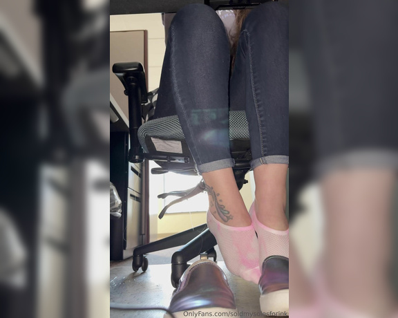 SoldmySolesforInk aka soldmysolesforink - 11-14-2023 OnlyFans Video - Happy Toesday tingles Nothing excites me quite like marinating new socks for a good boy