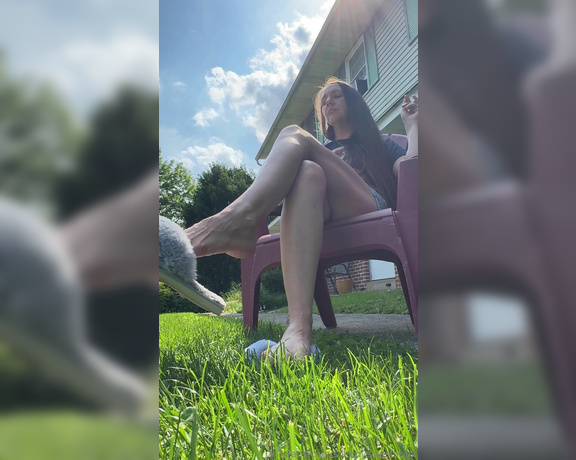 SoldmySolesforInk aka soldmysolesforink - 05-25-2024 OnlyFans Video - Come take a break with your mistress