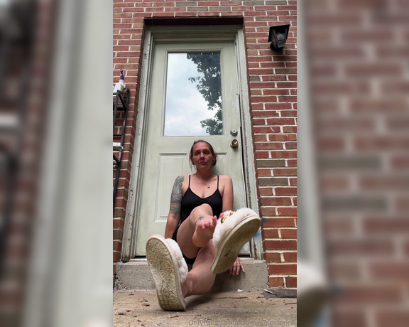 SoldmySolesforInk aka soldmysolesforink - 06-20-2024 OnlyFans Video - Wonder what the neighbors think  dont you wish you were licking my high arches and