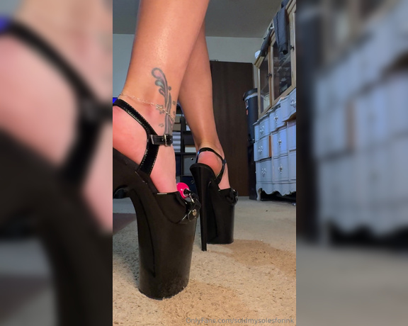 SoldmySolesforInk aka soldmysolesforink - 10-16-2024 OnlyFans Video - Practiced strutting in my new 8in heels  if only I had a good pet to_kxn0