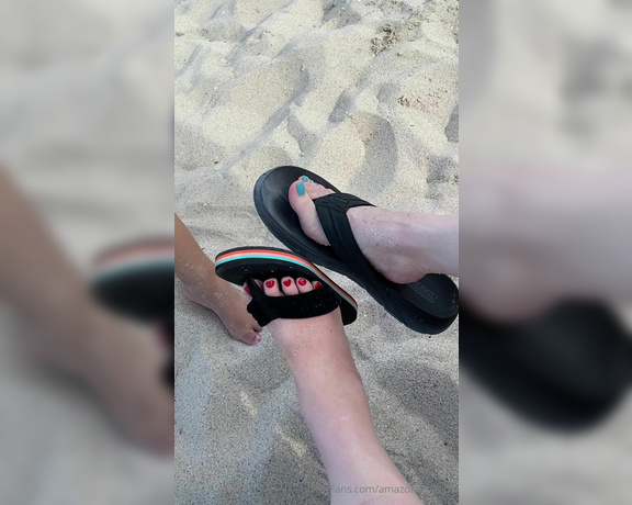 AmazonAmanda aka amazonamanda - 07-15-2024 OnlyFans Video - You know how I Love my size comparisonsNikkis size 6 vs my 13s