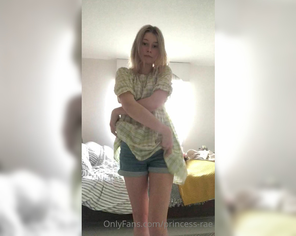 Princess-Rae aka princess-rae - 06-01-2022 OnlyFans Video - Were back in the UK finally Staying with family for a few days