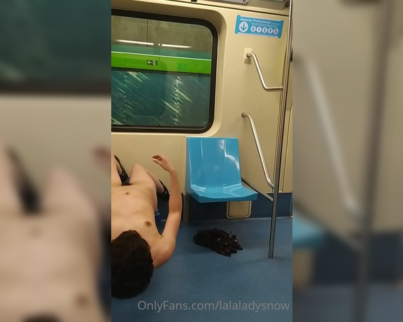 Lady Snow aka lalaladysnow - 12-22-2020 OnlyFans Video - Making of on the subway in São Paulo Brazil