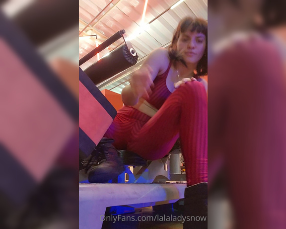 Lady Snow aka lalaladysnow - 07-08-2023 OnlyFans Video - Treino de glúteo com ênfase em xoxota_stdr