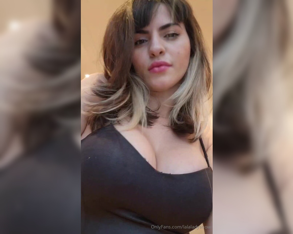 Lady Snow aka lalaladysnow - 06-27-2024 OnlyFans Video - I shake my breasts