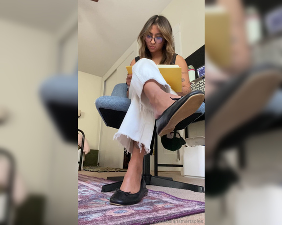 Asian Smart Soles aka asiansmartsoles - 03-22-2024 OnlyFans Video - hey  hows it going just wanted to tell you about this new book im reading,