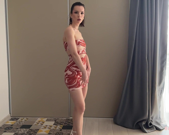 Beamititik aka beamititik - 04-10-2023 OnlyFans Video - Sexy try on with the prettiest outfits and strawberrys  tryon sexyoutfits strawberry