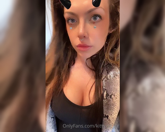 Goddess Lola aka thegoddesslolaa - 09-26-2020 OnlyFans Video - Cute little succubus getting ready to drain you