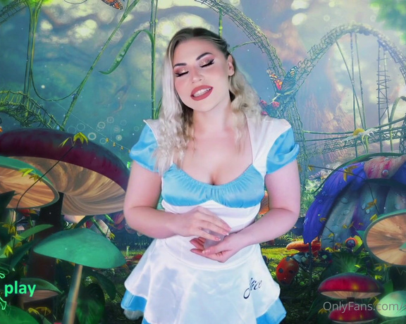 SIZEplay Productions aka sizeplayproduct - 04-09-2021 OnlyFans Video - Sinking Into Wonderland Featuring Blonde Kitty Give it a like or comment if you like the