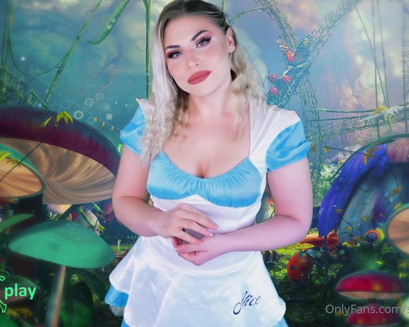 SIZEplay Productions aka sizeplayproduct - 04-09-2021 OnlyFans Video - Sinking Into Wonderland Featuring Blonde Kitty Give it a like or comment if you like the