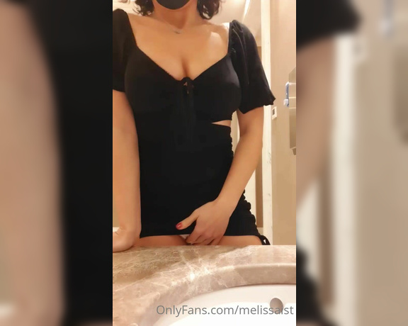 Miss Julia B aka missjuliab - 07-21-2022 OnlyFans Video - I am in the public restroom masturbating, somebody please see me doing it