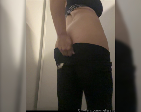 Miss Julia B aka missjuliab - 08-14-2024 OnlyFans Video - Doing work out without underwear made me horny at the gym