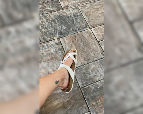 Alice Rose aka alicerosequeenoftoes - 09-16-2022 OnlyFans Video - Have a great Friday