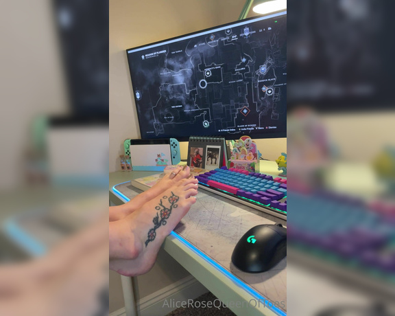 Alice Rose aka alicerosequeenoftoes - 08-28-2022 OnlyFans Video - I dont know where to begin other than that I hope you are a pirate and