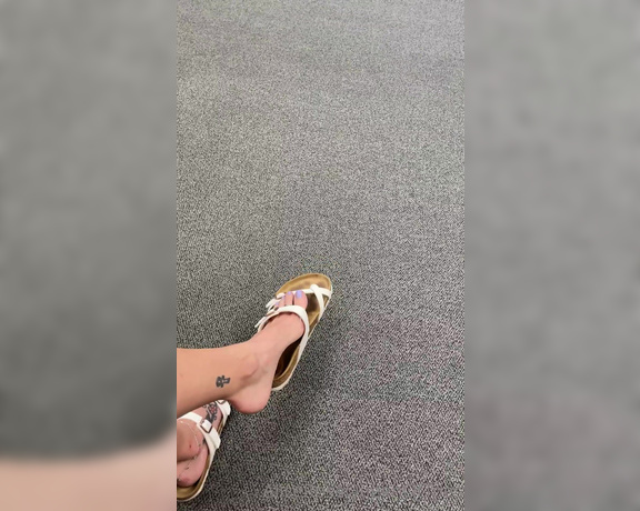 Alice Rose aka alicerosequeenoftoes - 05-09-2023 OnlyFans Video - Id have to tease you if you were across me in a waiting room