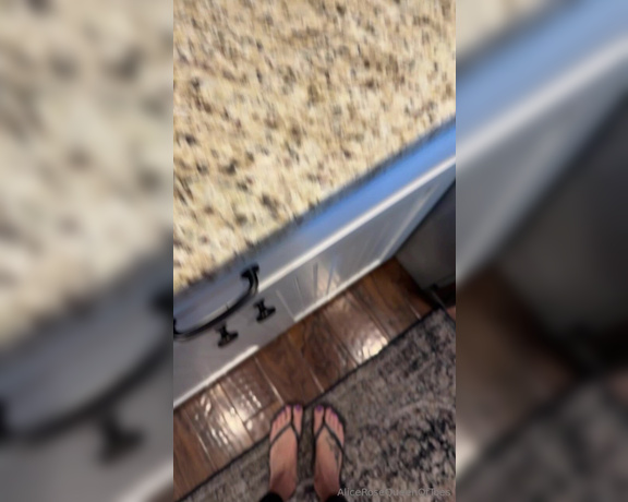 Alice Rose aka alicerosequeenoftoes - 01-17-2024 OnlyFans Video - Theres nothing better than starting off your day with coffee and cute toes   Which