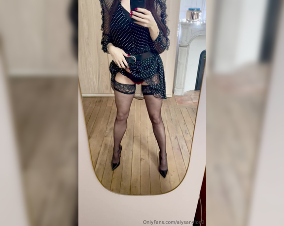 Alysa nylon VIP aka alysanylon2 - 11-30-2023 OnlyFans Video - OUTFIT OF THE DAY ITALIENNE STYLE