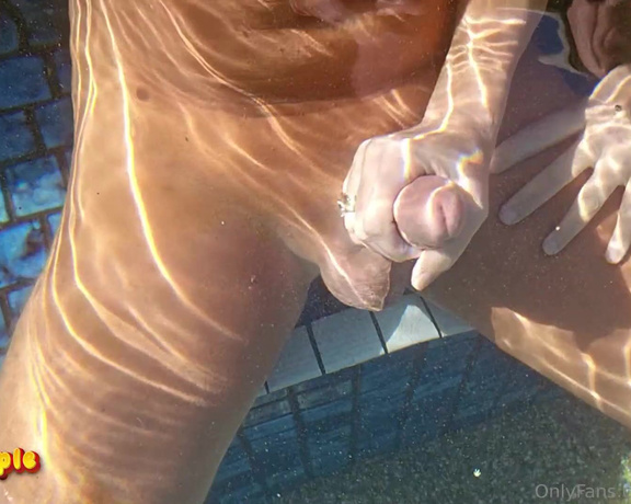 Aussiecple aka aussiecple - 03-18-2024 OnlyFans Video - Some underwater fun in the pool