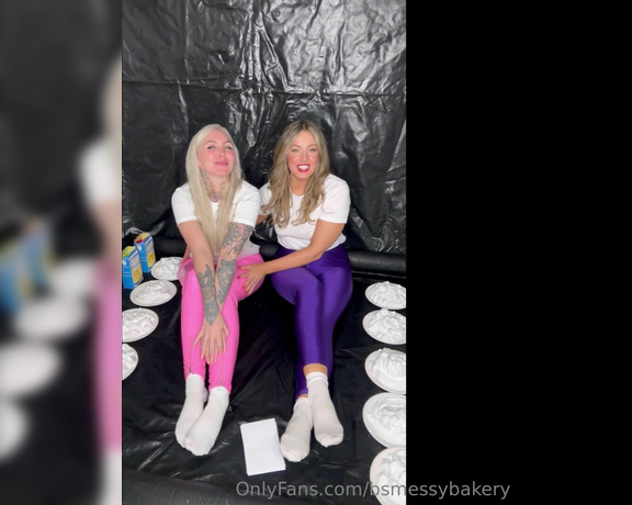 ‍Bsmessybakery ‍ aka bsmessybakery - 08-10-2024 OnlyFans Video - Check your DMs for the full video of myself and the beautiful danniikennedy going head to