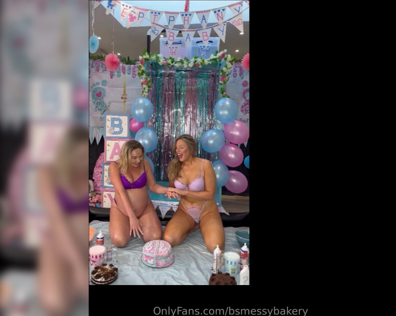 ‍Bsmessybakery ‍ aka bsmessybakery - 08-25-2024 OnlyFans Video - I hope you all received the full video in your DMs on Friday of the