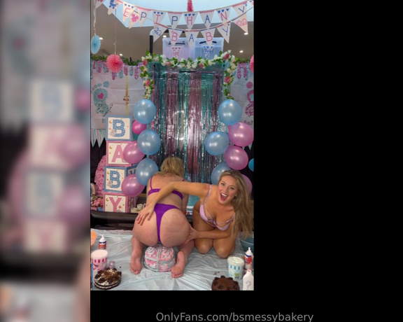 ‍Bsmessybakery ‍ aka bsmessybakery - 08-25-2024 OnlyFans Video - I hope you all received the full video in your DMs on Friday of the