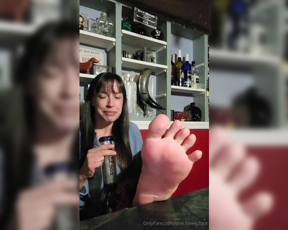 Crystal Paris aka one.lonely.foot - 06-14-2024 OnlyFans Video - Randoms from the week