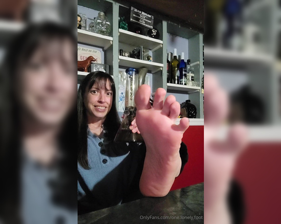 Crystal Paris aka one.lonely.foot - 06-14-2024 OnlyFans Video - Randoms from the week