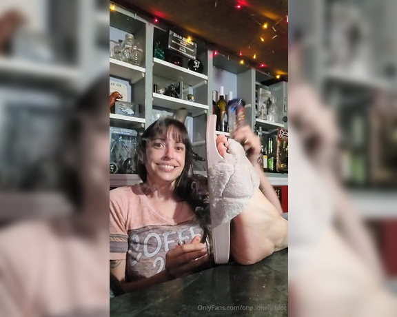 Crystal Paris aka one.lonely.foot - 06-21-2024 OnlyFans Video - Randoms from the week_ksyv